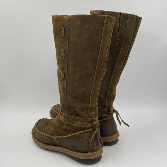 🤎 Born Boots Womens 6.5 Brown Torrey Moccasin Distressed Leather Suede Tall - Picture 2 of 12